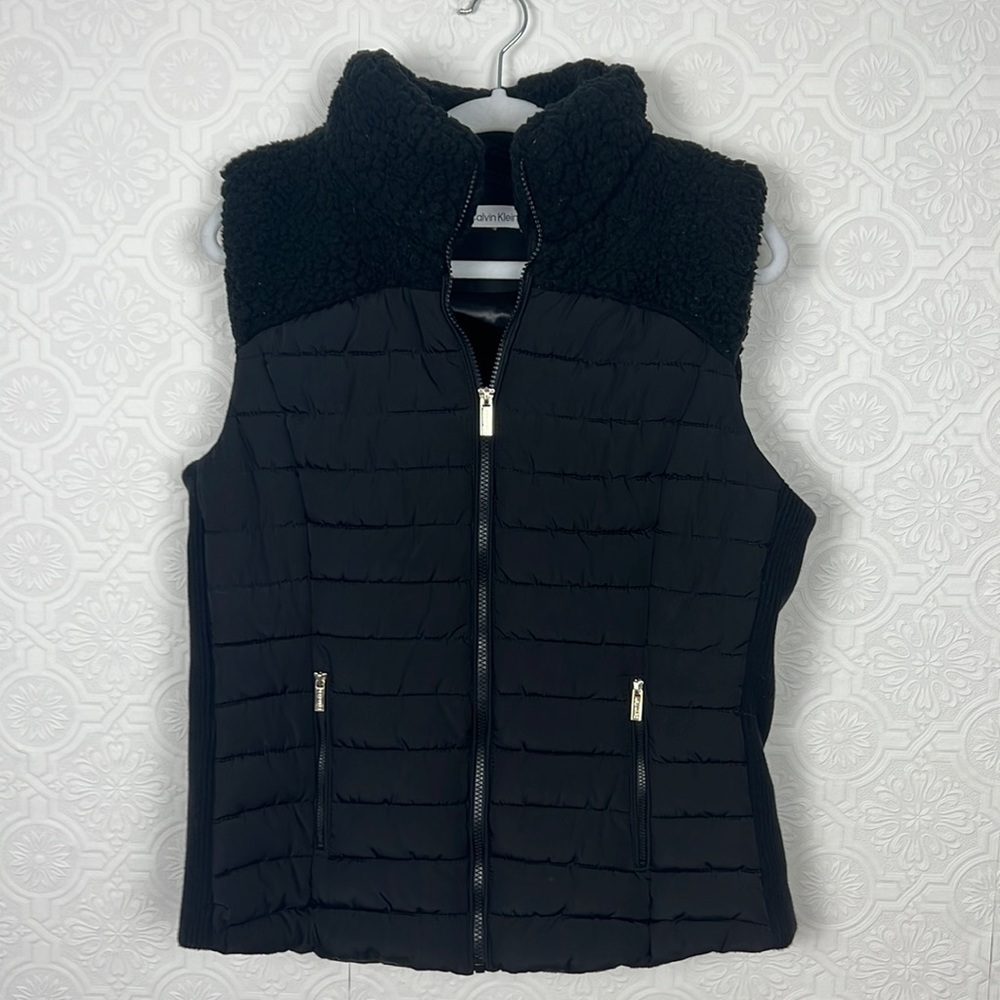 Calvin Klein Sherpa Puffer Vest Sleeveless Jacket Zip Up